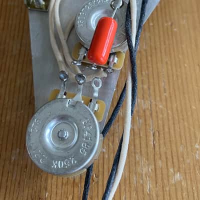 Fender Stratocaster with Gibson 50's Style Wiring And Blender 250k CTS Pots .022 Orange Drop image 3