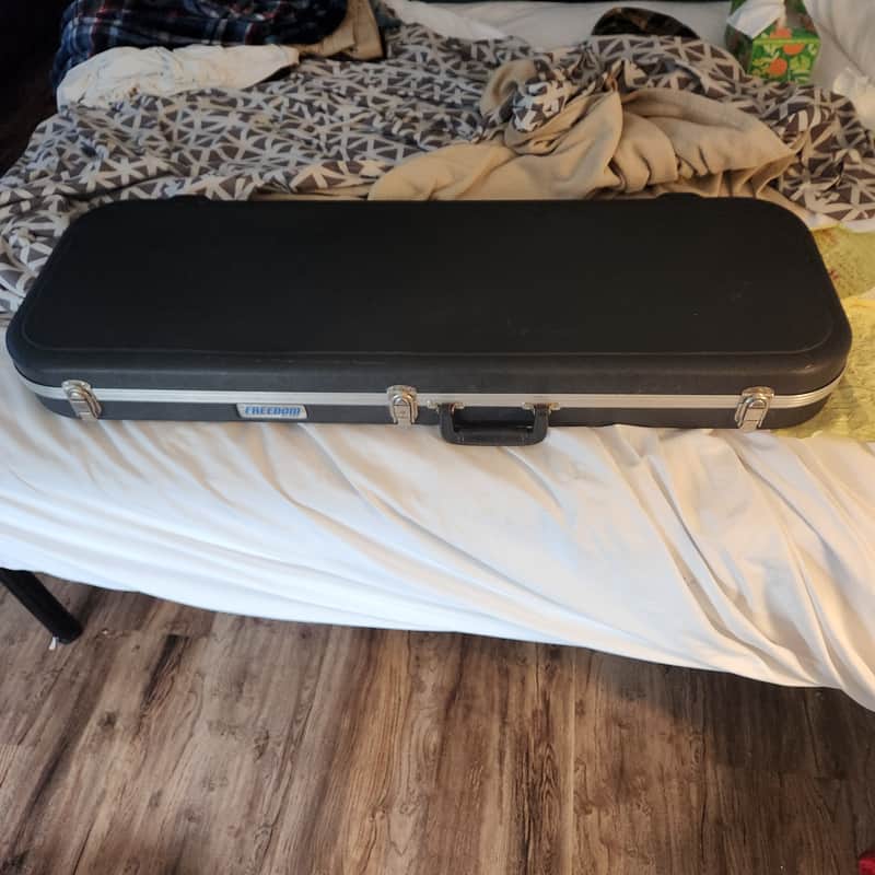 SKB STRATOCASTER AND TELECASTER HARDCASE 2000's - BLACK image 1