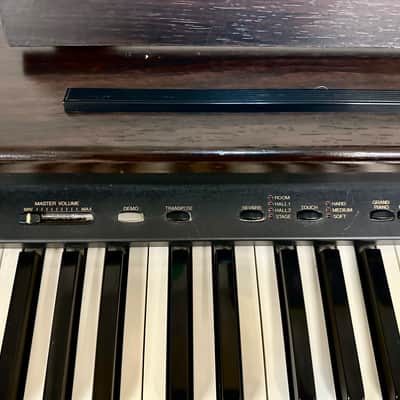 Yamaha Arius YDP-101 1999 - Brown/Wood Finish image 3