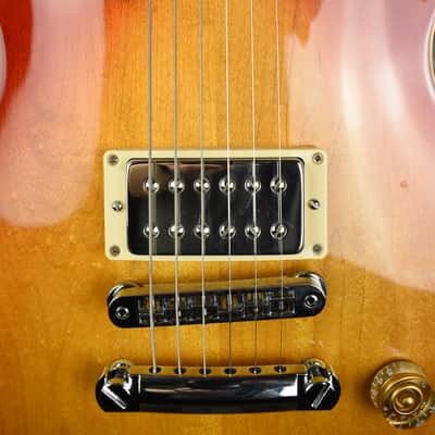 2016 Gibson Les Paul Standard Cherry Burst image 3