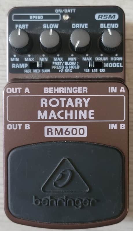 Behringer RM600