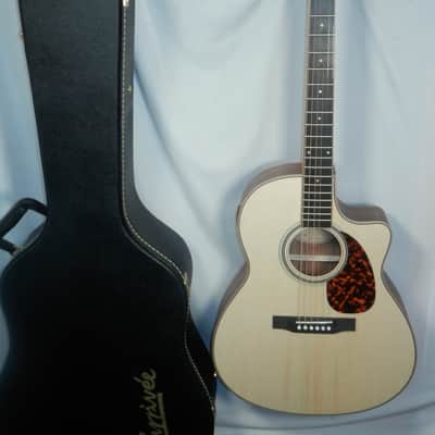 Larrivee LV-03 Bilwara w/ Moon Spruce & Stage Pro Element Venetian Cutaway Acoustic Electric Satin Natural Finish with case New image 1