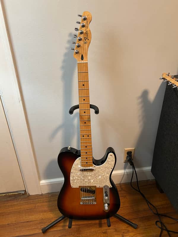 2016 Fender Telecaster with Gen4 Noiseless Pickups  - Black Sun Burst image 1