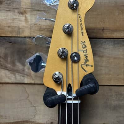 Fender Player II P-Bass RW Coral Red image 6