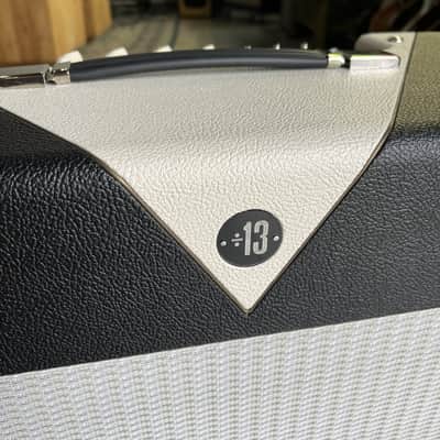 Divided by 13 CCC 9/15 Combo - Black Bronco Tolex / Cream V image 2