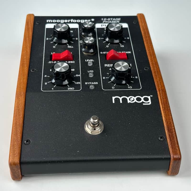1999 – 2018 Moog MF-103 Moogerfooger 12-Stage Phaser Black