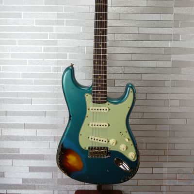 Fender Custom Shop 2025 61' Stratocaster Heavy Relic - Aged Ocean Turqouise over 3-Color Sunburst image 15