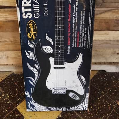 Squier Rock Band 3 MIDI Stratocaster image 3