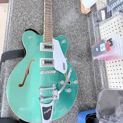 Gretsch G5622t - Green image 1