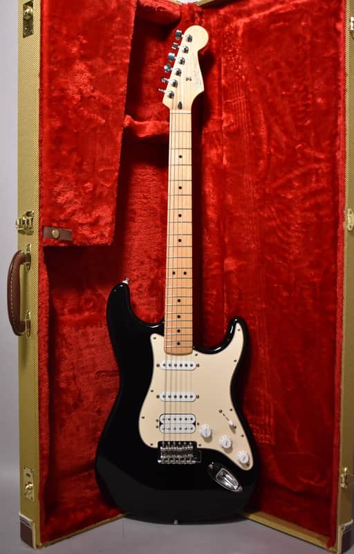 2005 Fender Standard Stratocaster HSS MIM Black w/HSC image 1