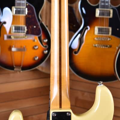Squier (by Fender) Limited Edition FSR Classic Vibe '70s Stratocaster Maple Neck Vintage White image 11
