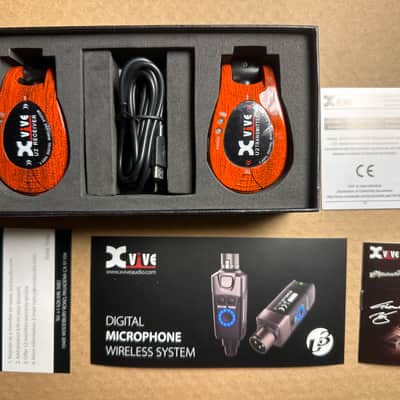 Xvive U2 Wireless Guitar System - Redwood image 2