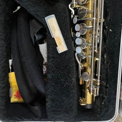 Yamaha YAS-23 Alto Saxophone, with case and mouthpiece. image 4