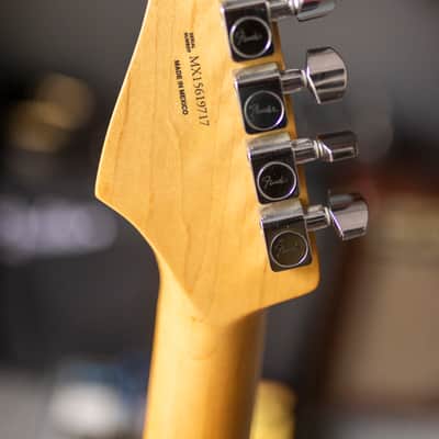 Fender Stratocaster 2015 - 3 color sunburst image 8