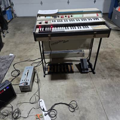 Farfisa Compact DUO CD/30 1960 - working, complete, serious inquiries only. Please READ - Pink Floyd Sound image 1