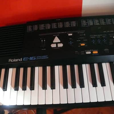Roland E16 61-Key Intelligent Synthesizer Black image 3