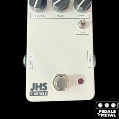 JHS 3 Series Harmonic Trem 2022 - Present - White - X18736 image 2