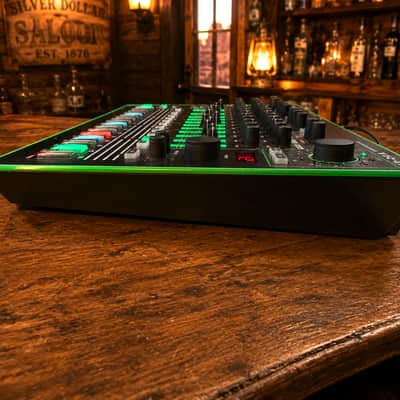 Roland TR-8 Rhythm Performer Drum Machine w/ Genuine Roland PSD-120 PSU & USB image 4