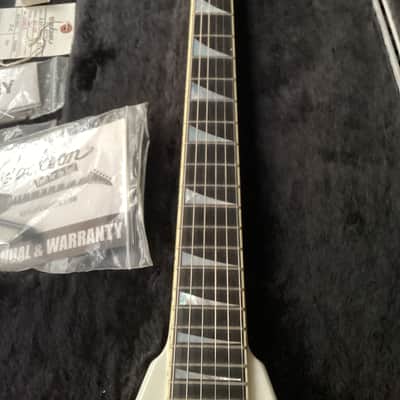 Jackson USA Select Series KV2 King V 2003 - 2015 - Snow White image 4
