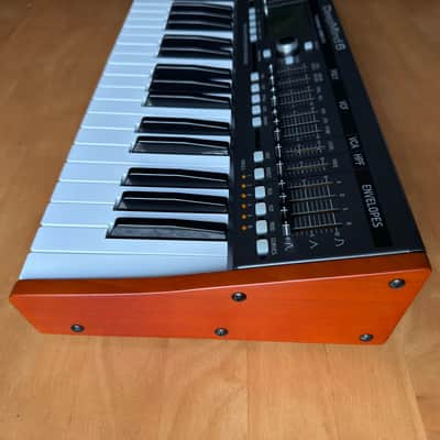 Behringer DeepMind 6 37-Key 6-Voice Polyphonic Analog Synth 2017 - Present - Black image 8