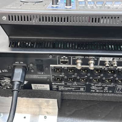Yamaha LS9-32 32-Input Digital Mixing Console in Calzone Roadcase w/Wheels #7310 image 8