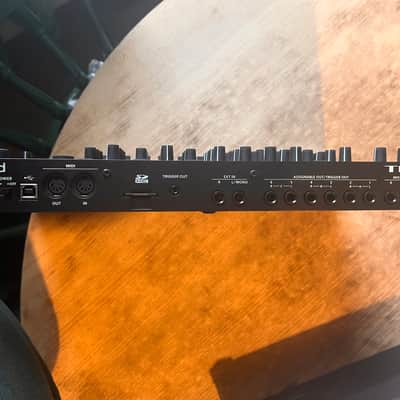 Roland TR-8S AIRA Rhythm Performer with Sample Playback 2018 - Present - Black image 3