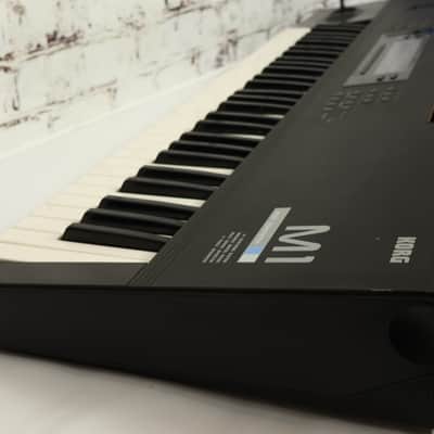 Korg M1 61-Key Music Workstation Synthesizer image 17