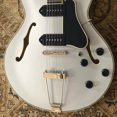Eastman T64-T-IBM Eastman T64-T Hollow-Body Ice Blue Metallic w/ Gig Bag & Free Pro Setup image 2