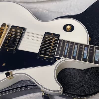 NEW! Gibson Les Paul Custom - Alpine White - Ebony Board - Authorized Dealer - 10lbs - G06473 image 2