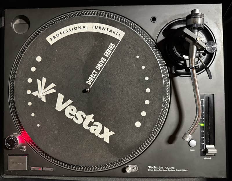 Technics SL-1210MK5 Turntable - Black image 1