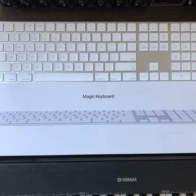 Apple Magic Keyboard 2018 White image 3