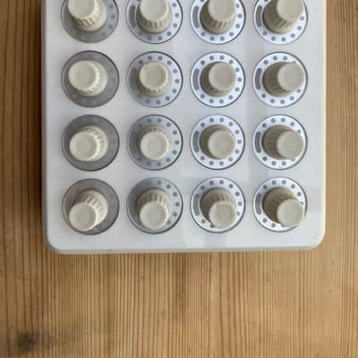 DJ Tech Tools Midi Fighter Twister 2010s - White image 1