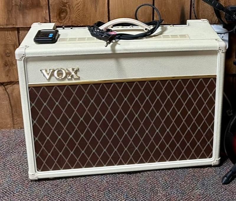 Vox AC15C1-CM Limited Edition Custom 2-Channel 15-Watt 1x12" Guitar Combo 2013 - Cream with Tygon Cloth image 1