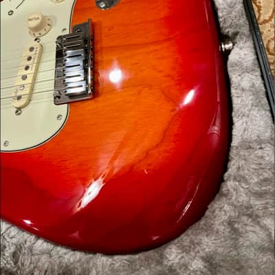 Fender Stratocaster 2017 - Polyurethane image 5