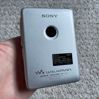 Sony WM-EX501 Walkman Cassette Player, Top Silver Looking ! Working ! image 4