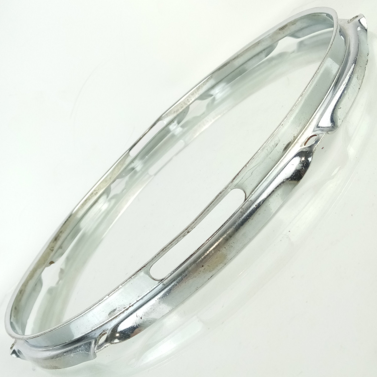 Ludwig 15"8Lug Snare Drum 1.6mm Resonant Marching Rim/Hoop Chrome US Vintage 70s — main photograph