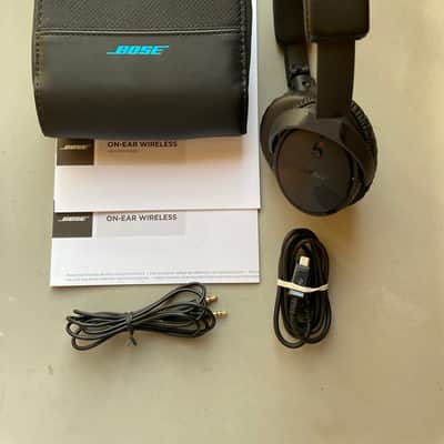 Bose Soundlink On Ear Wireless Headphones image 3