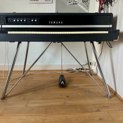 Yamaha CP-70B Electric Grand Piano 1980s - Black image 2