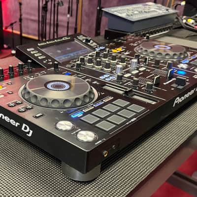 Pioneer XDJ-RX2 Professional Digital DJ System with Touchscreen 2010s - Black image 6