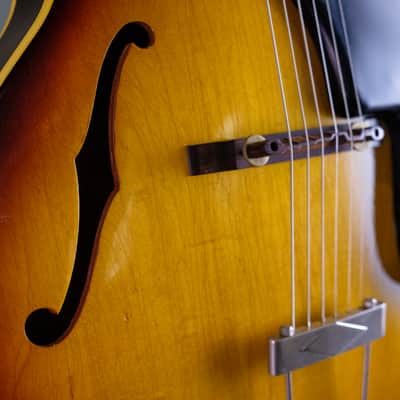 Gibson ES-120T 1963 - Three Tone Sunburst image 5