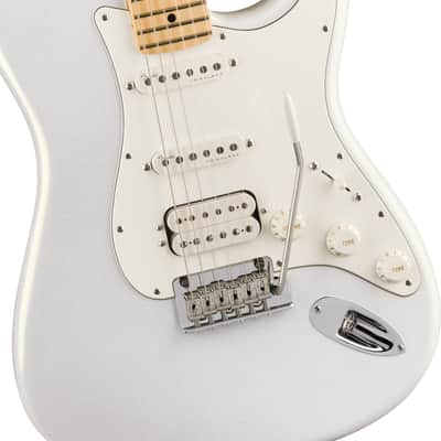 FENDER - Juanes Stratocaster  Maple Fingerboard  Luna White - 0116512782 image 3