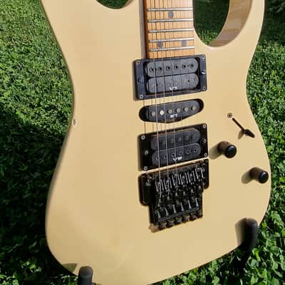 Ibanez RG570M (rare) 1994 ash body, made in japan, Vintage white image 11