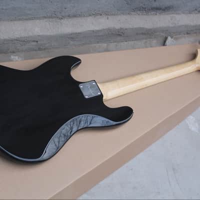 Bumper Jazz Bass w Taurus TM2 Preamp image 4