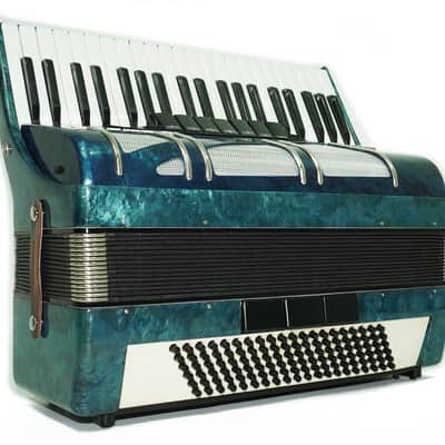 Russian Accordion Vintage Piano Accordian Voskhod 120 Bass Buttons, with New Straps, Keyboard Soviet Accordian, 2684 image 4