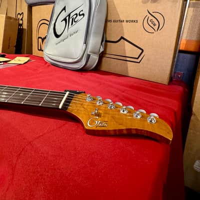 Mooer GTRS P800 ( Inteligent Guitar) WHITE 2025 image 14
