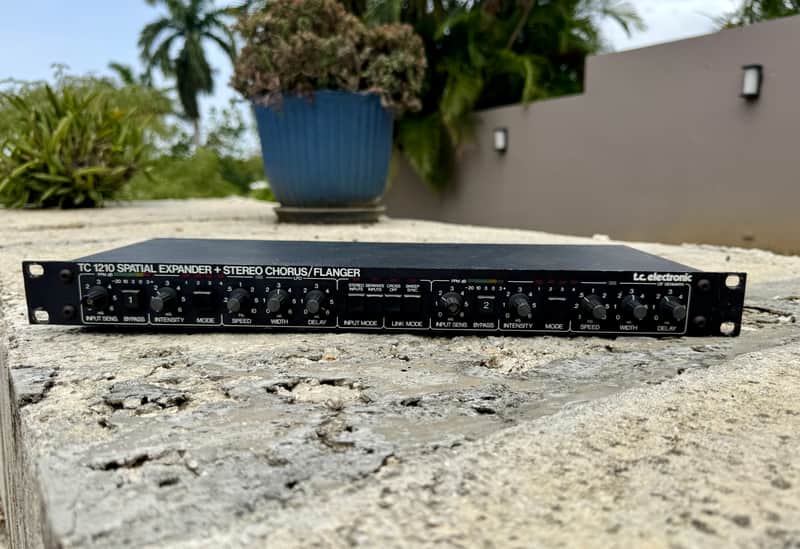 TC Electronic TC1210