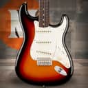Fender Vintera III Late '60s Stratocaster Rosewood Fingerboard - 3-Color Sunburst