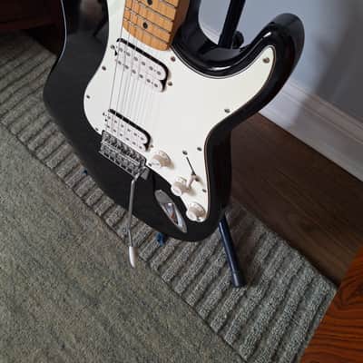 Fender Squier Standard Stratocaster "Double Fat" HH  - black gloss image 2
