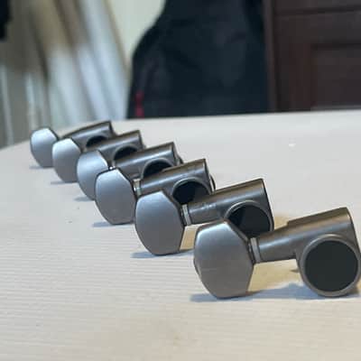 2000's Ibanez RG5EX1 Guitar Dual Pin Powder Cosmo Reverse Tuners Tuning Pegs 6 In Line image 2