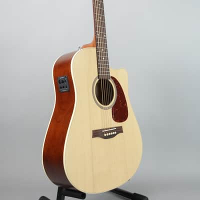 Seagull Coastline SLIM CW Presys II Cutaway Acoustic-Electric Guitar W/Gig Bag - Natural image 8